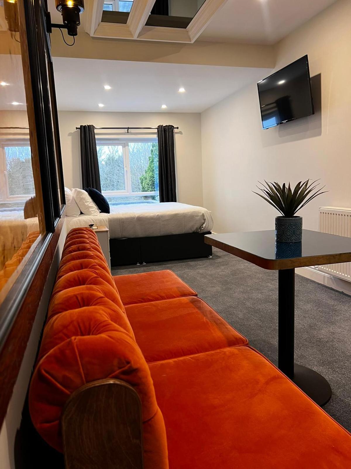 53 Luxury Accommodation Мейнут Номер фото